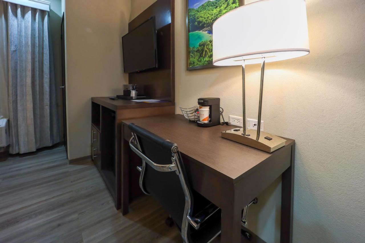 Comfort Inn & Suites Tobago Signal Hill Zewnętrze zdjęcie